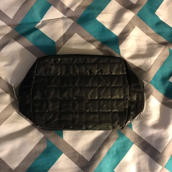 New Lancôme cosmetics bags. Looks like plastic - Picture 7 of 8